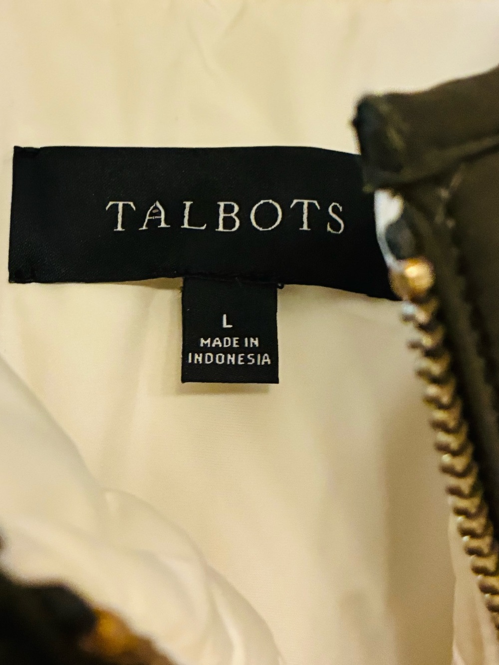 Talbots Reversible cool weather Vest. Olive Green& Ivory. Front zipper 2 pockets - Picture 6 of 15